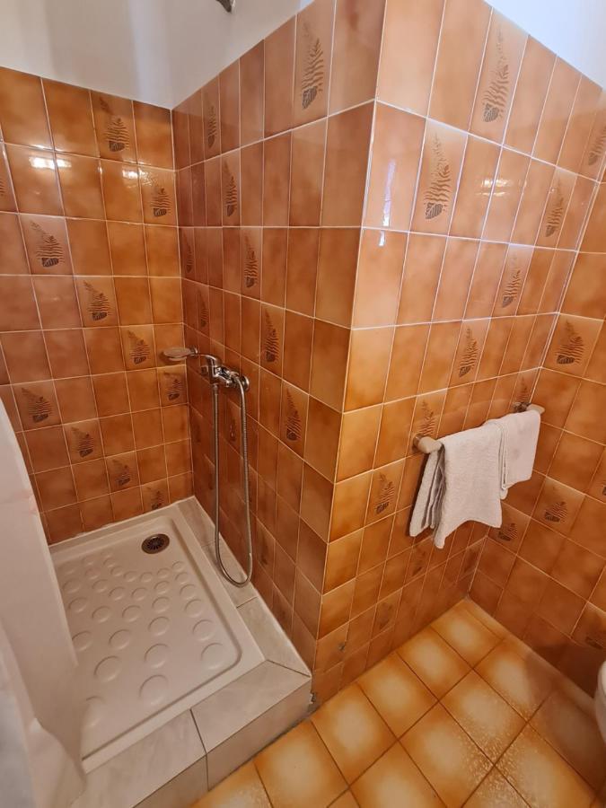 Bed and Breakfast Les Saladelles Сент-Мари-де-ла-Мер Экстерьер фото