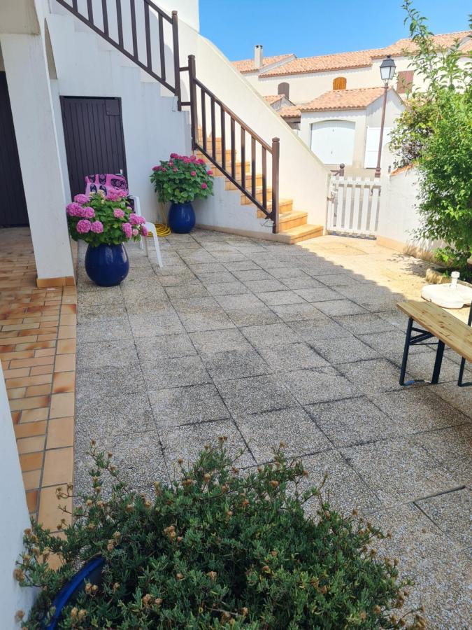 Bed and Breakfast Les Saladelles Сент-Мари-де-ла-Мер Экстерьер фото